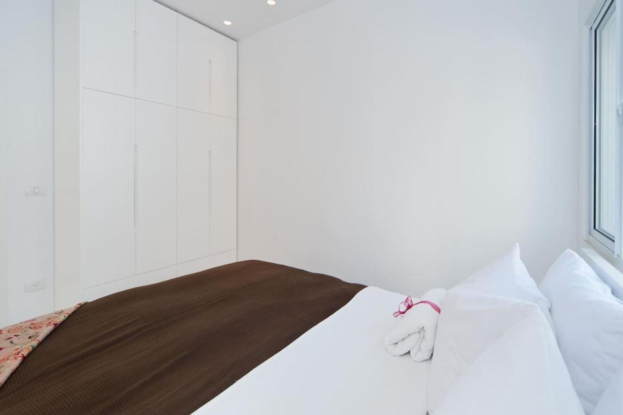 Beach And Sunset Panorama Apartment By Sea N' Rent Tel Aviv Exteriör bild